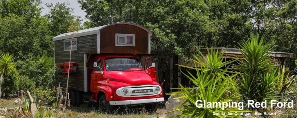 glamp your holiday Portugal _at Quinta das Cantigas_red ford