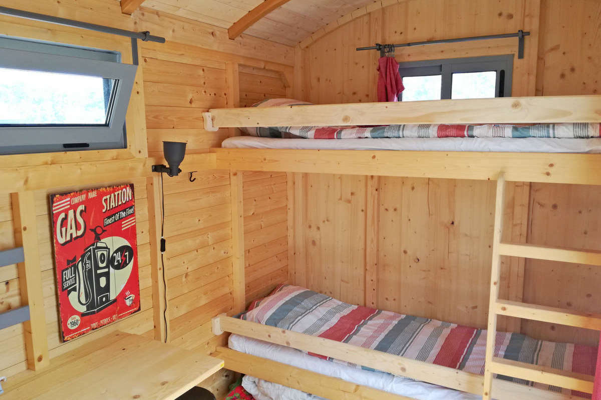 Glamping Portugal at Quinta das Cantigas_red ford_bunkbed.jpg