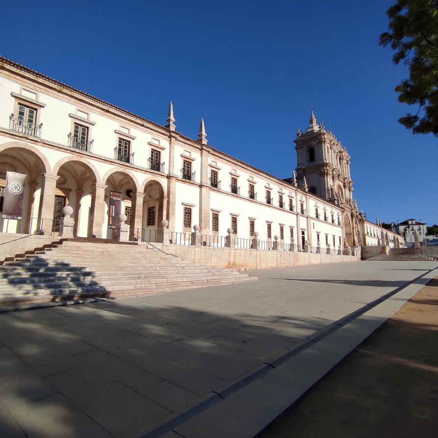 Alcobaça patrimonio mosteiro entrada